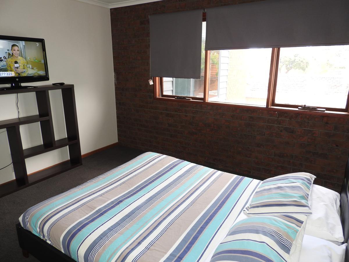 Surf City Motel Торки Екстериор снимка